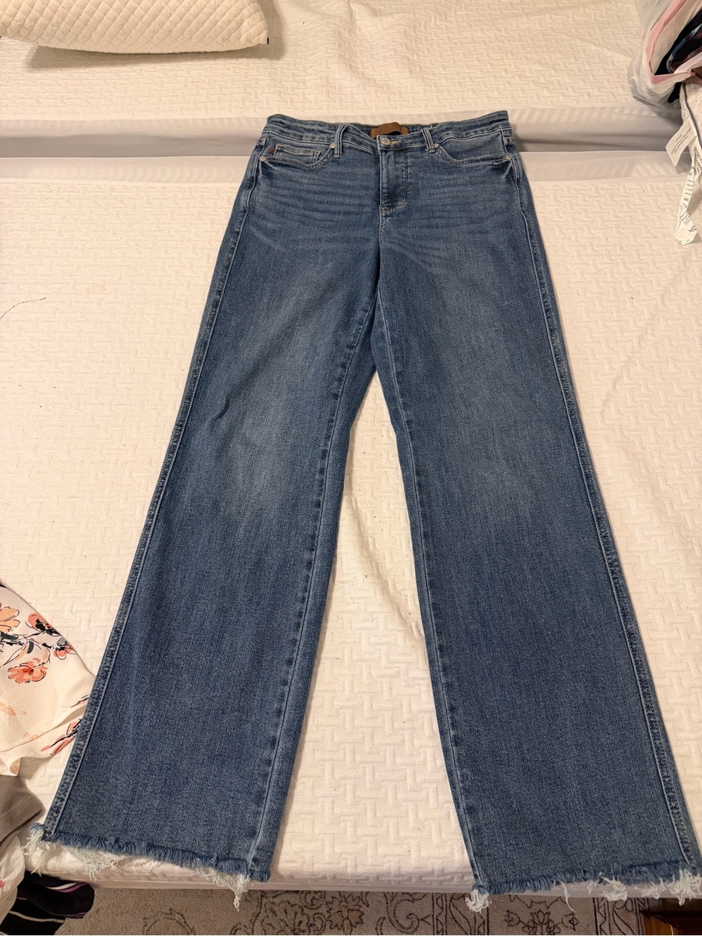Judy Blue Straight Leg Blue Denim Jeans with frayed hem